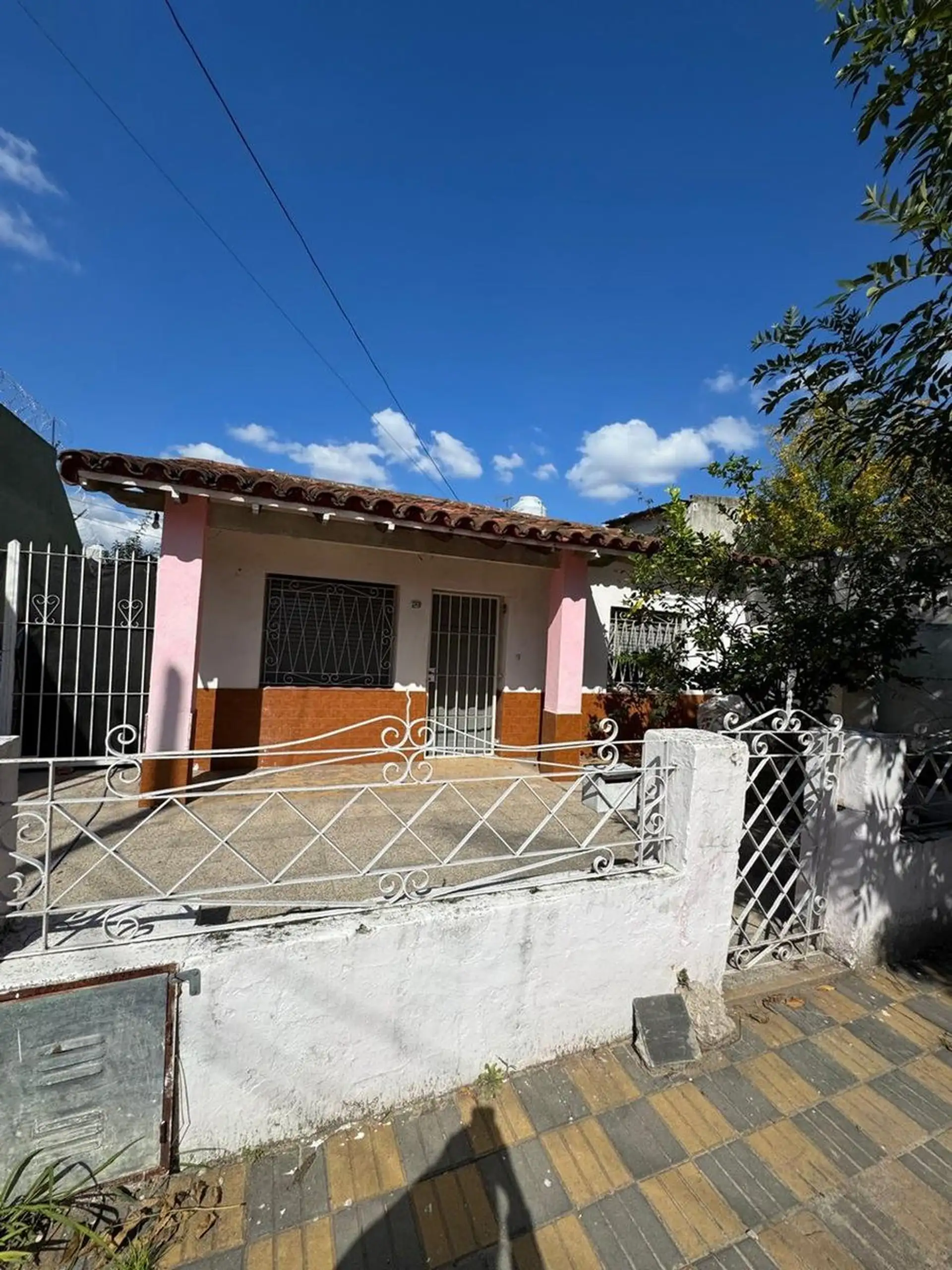 3-room house, patio