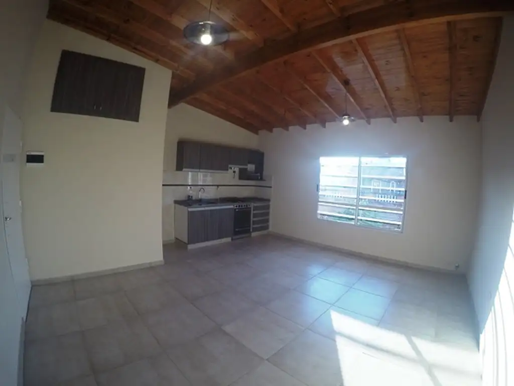 Departamento 2 ambientes con patio
