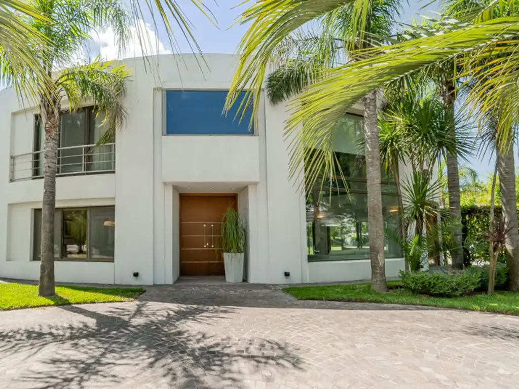 Casa en Alquiler en Septiembre, Countries y Barrios Cerrados en Escobar