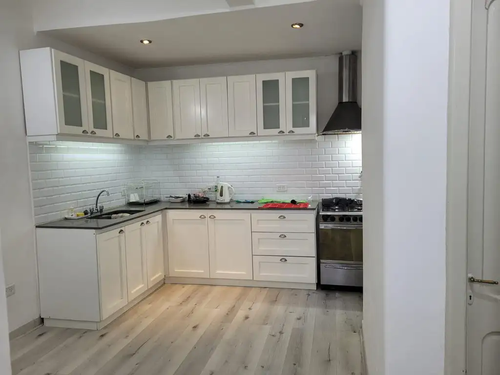 PB con patio, cocina renovada