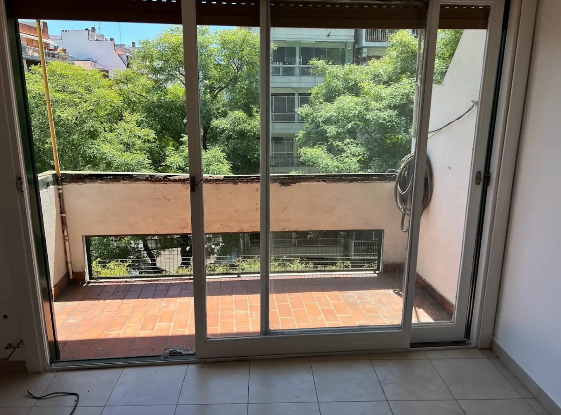 6to piso con balcón norte