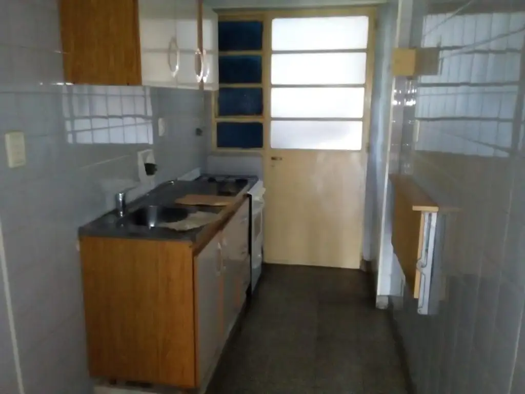 2-room front unit with balcony