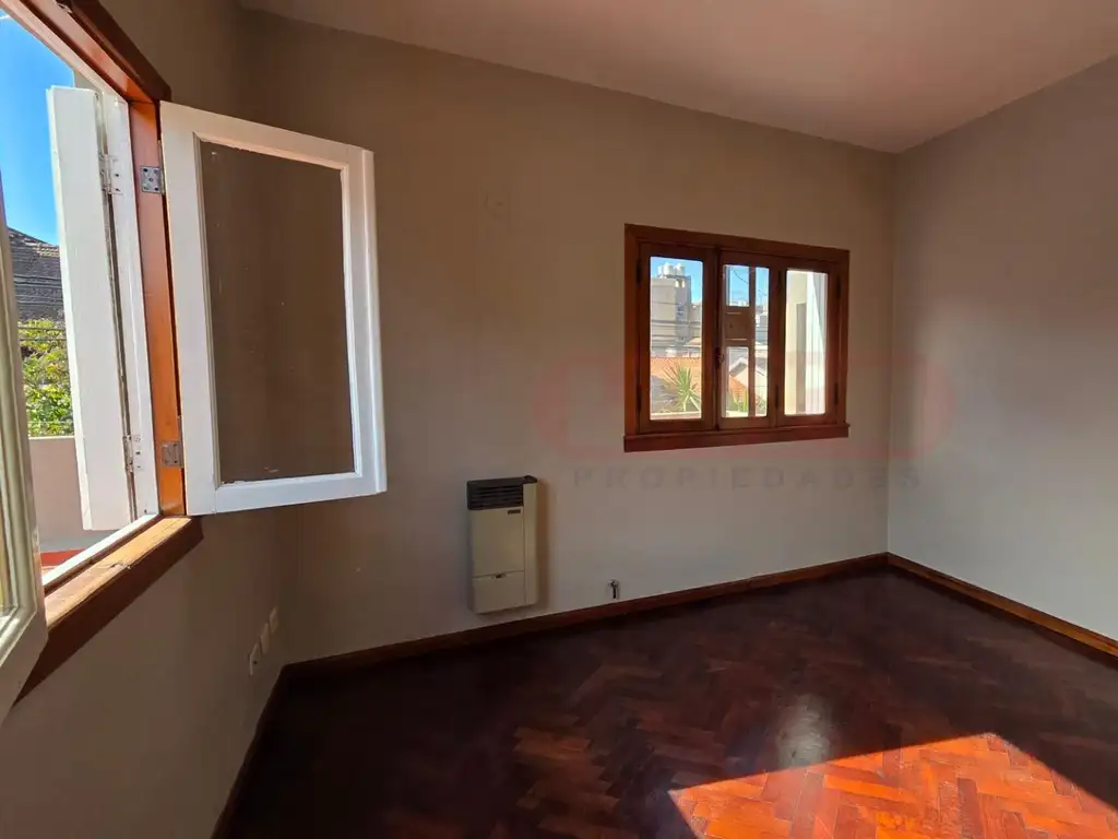 Casa com pátio e terraço