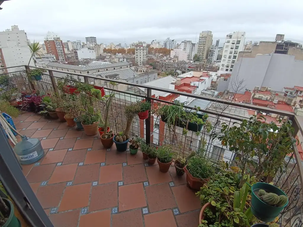 9° piso con balcón corrido