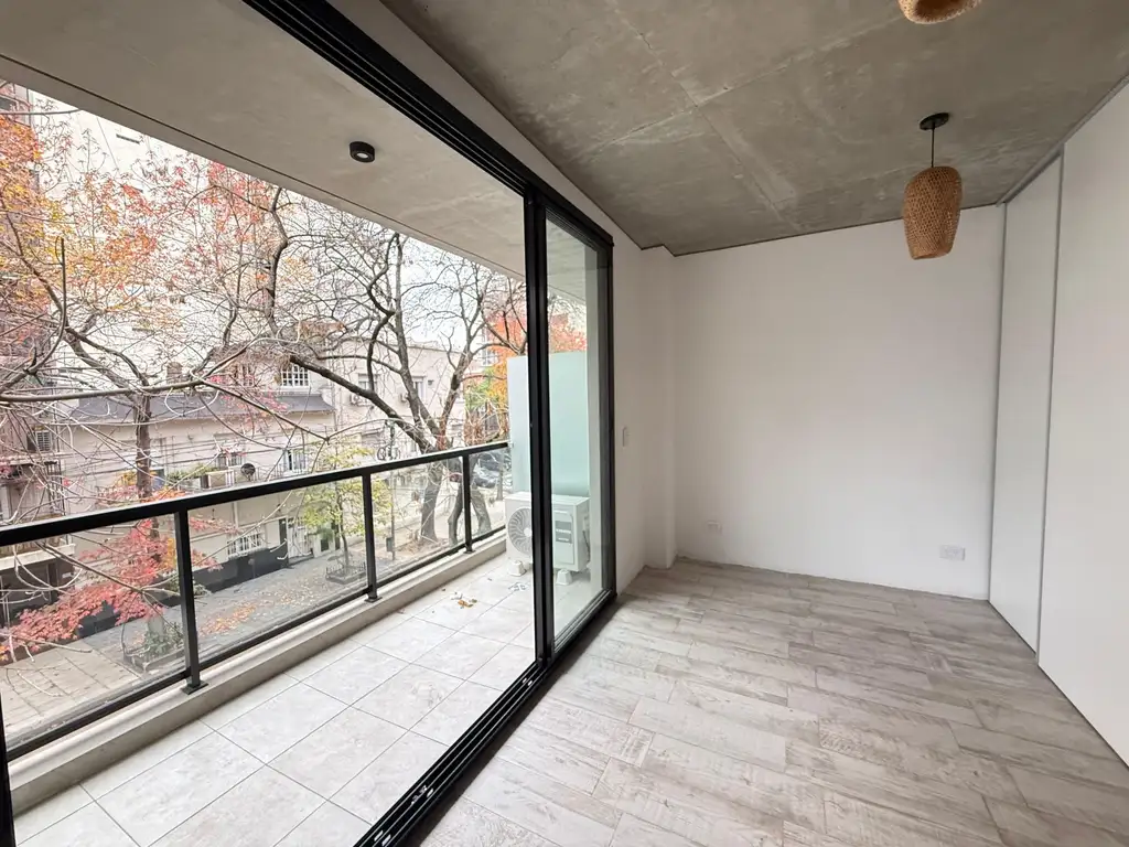 Studio with balcony and jacuzzi