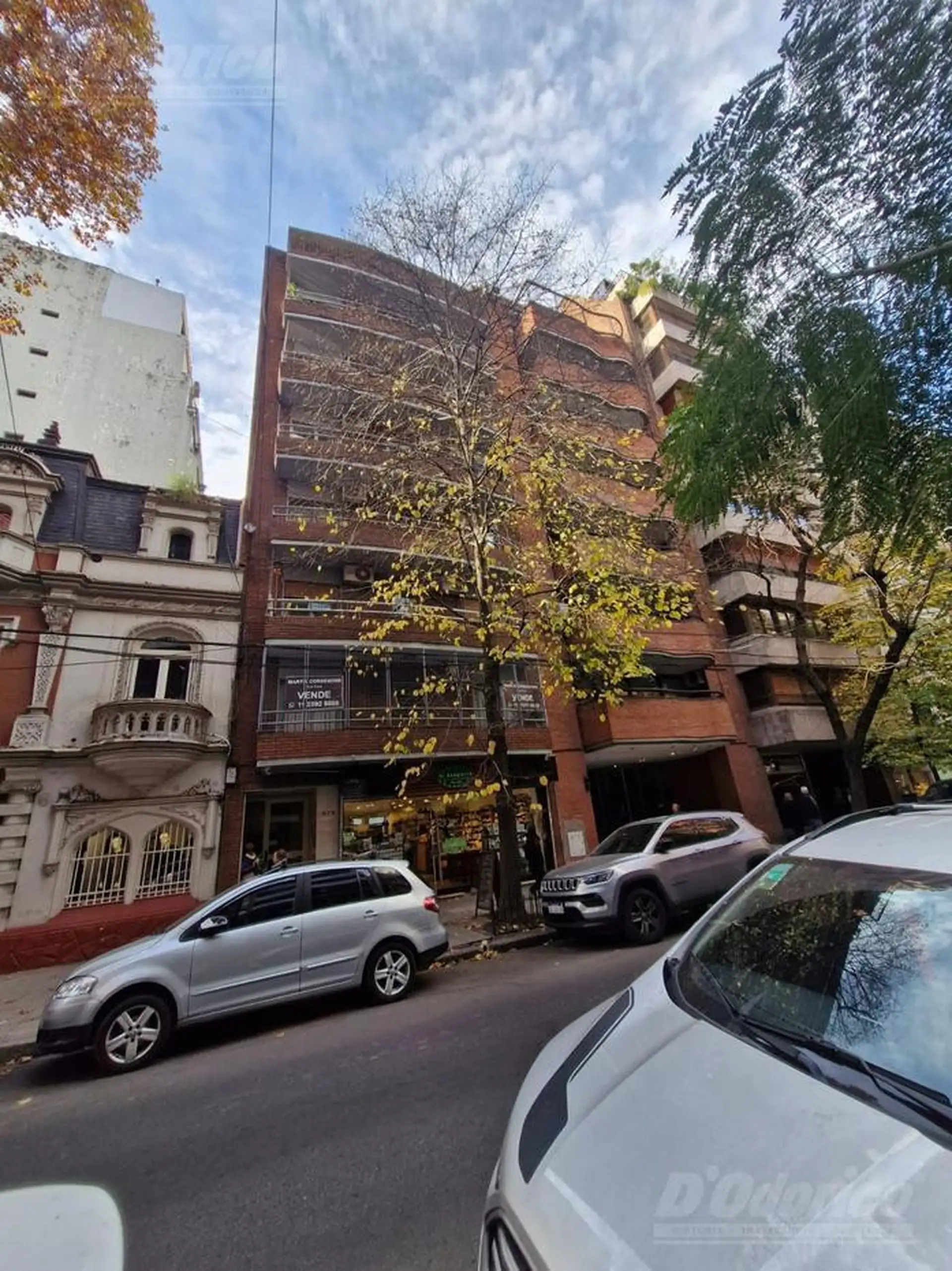 Monoambiente con balcón, contrafrente