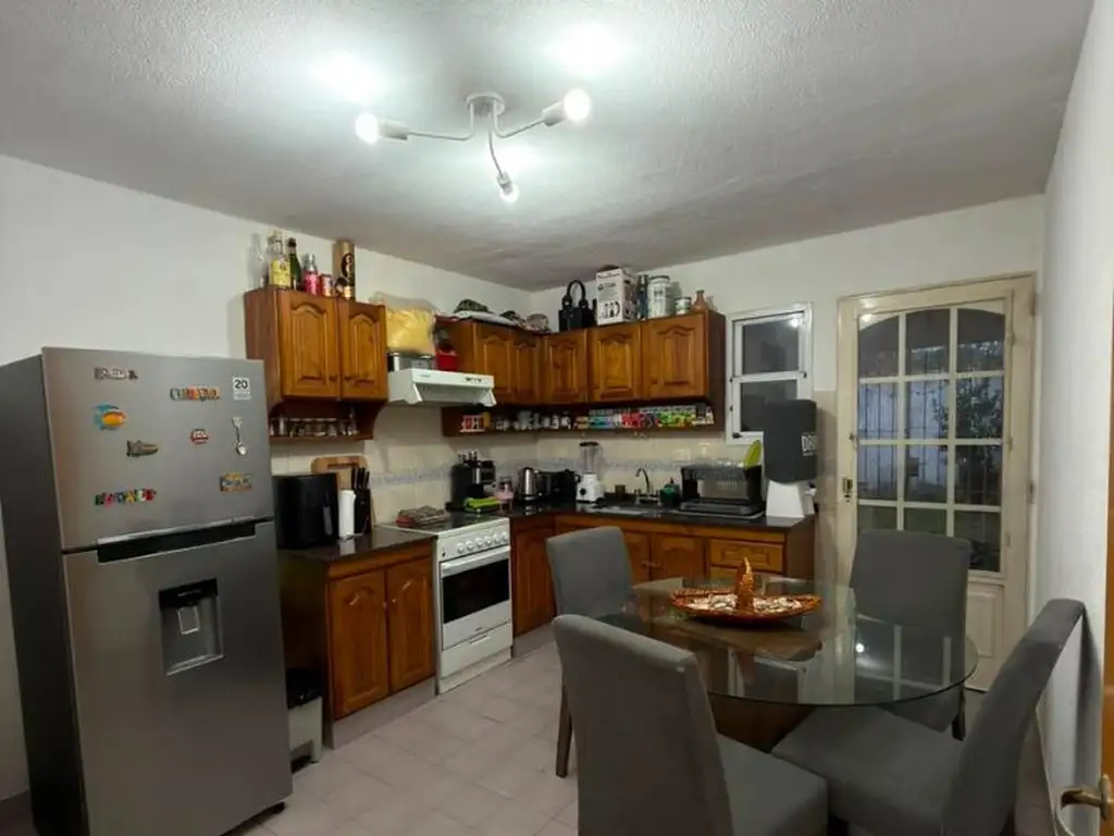 Duplex com pátio e vaga
