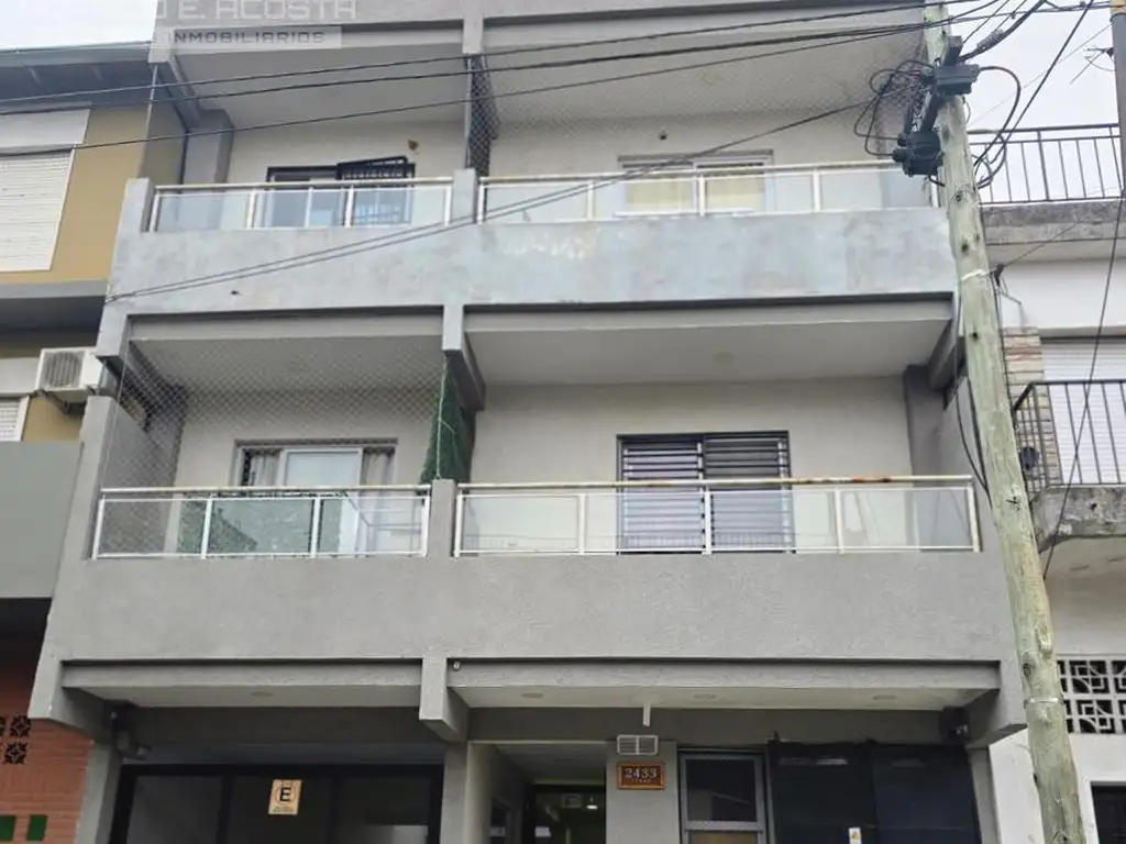 2 ambientes con doble balcón