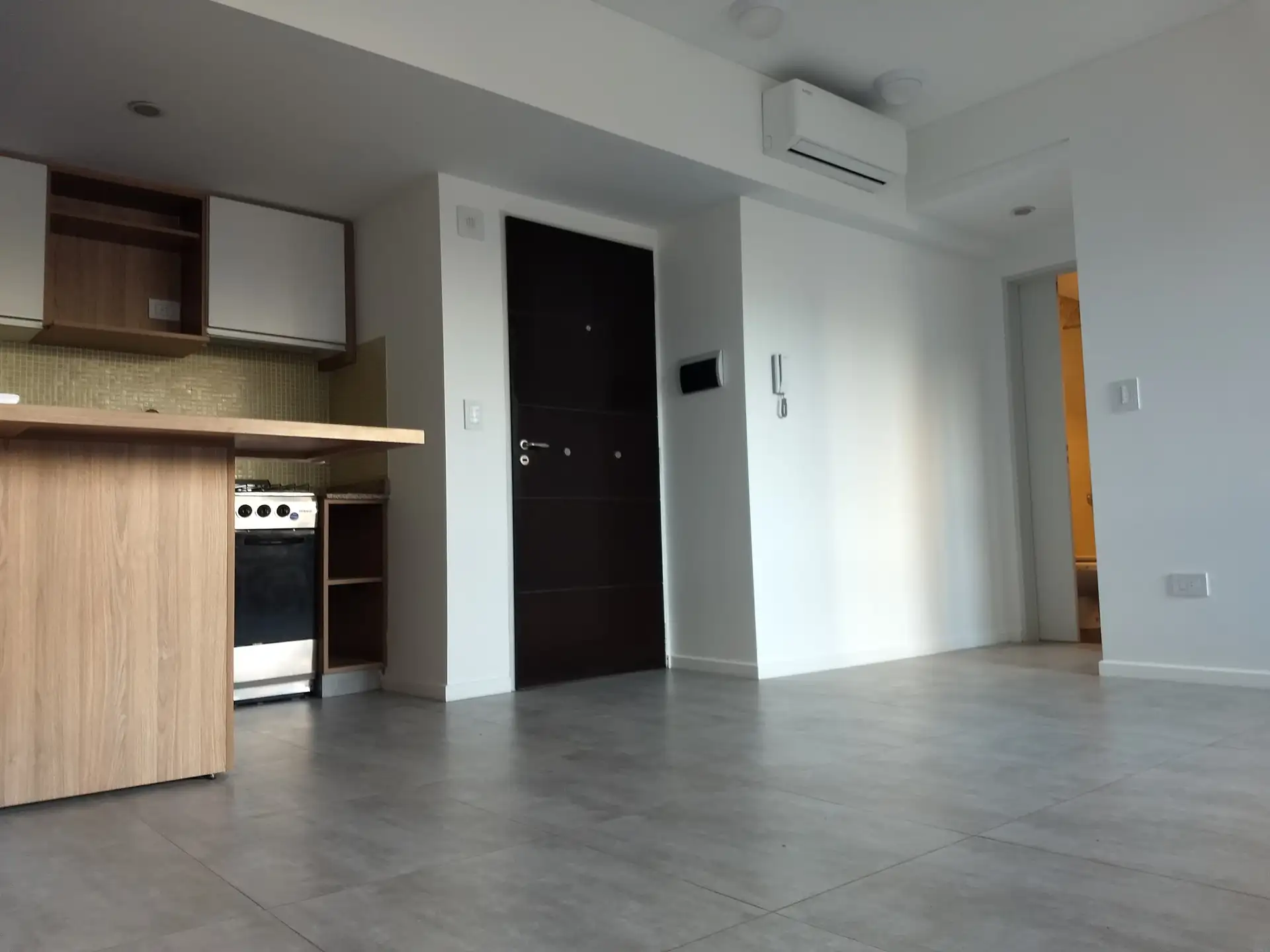 2 ambientes con balcón