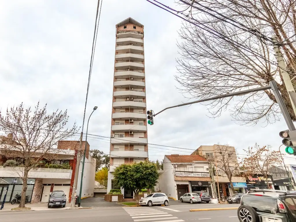 2BR balcony and covered parking