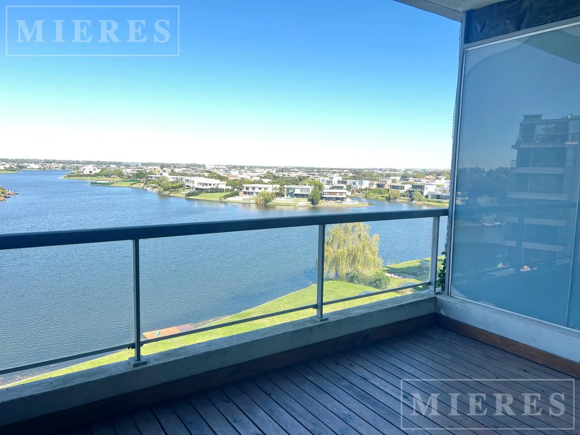 2-room apartment with lake view