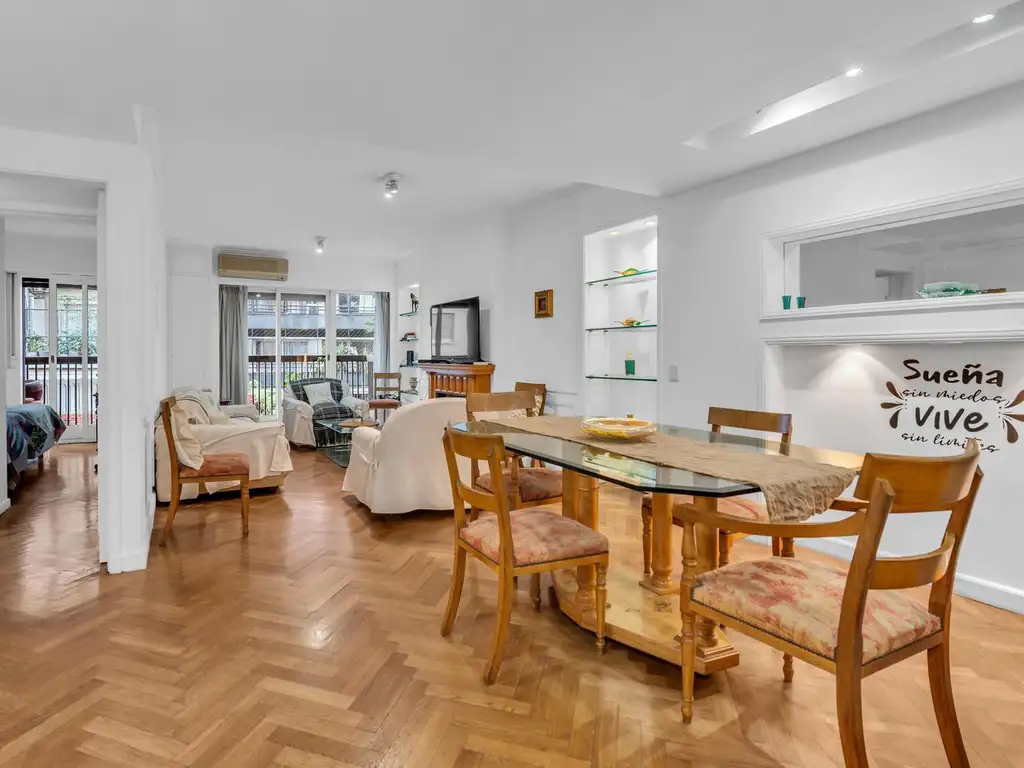 95 m², balcón corrido, cochera