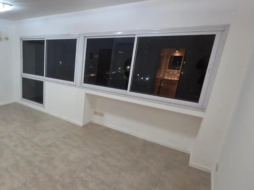 9th-floor studio, air conditioning