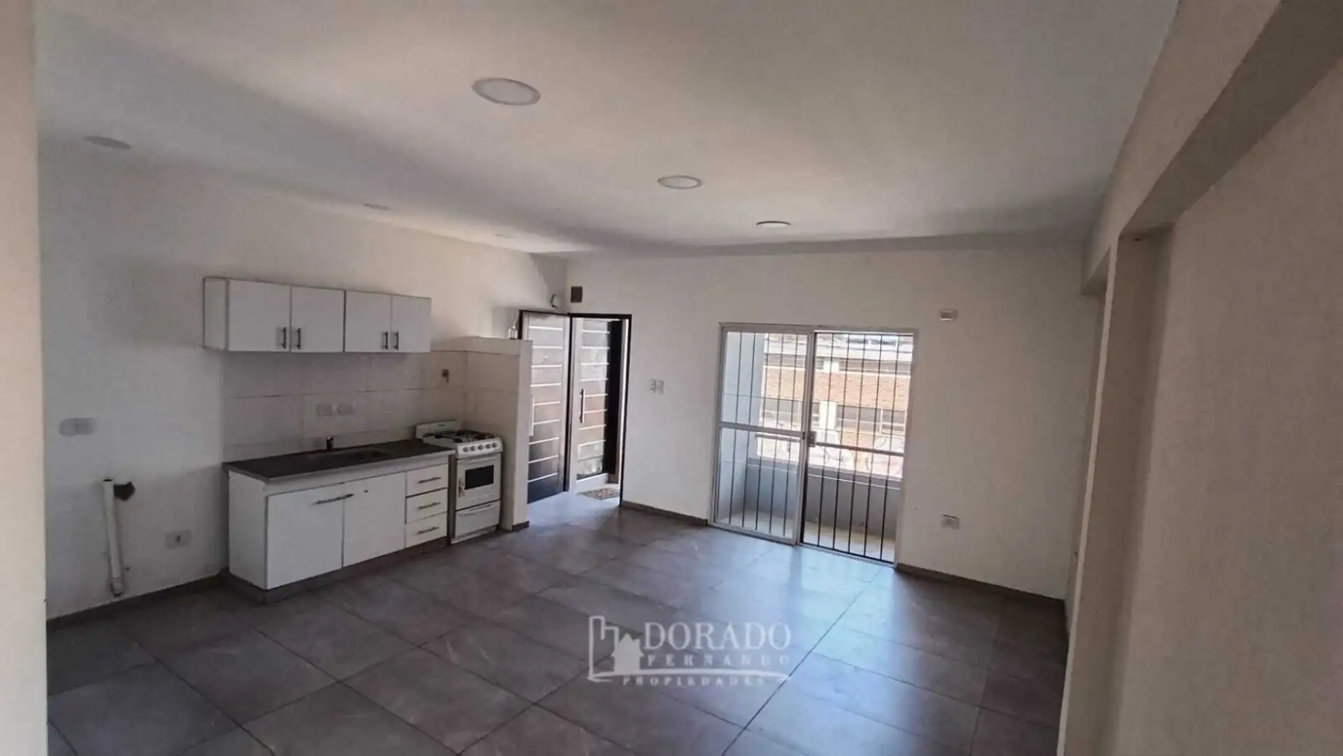 1 quarto, varanda de frente