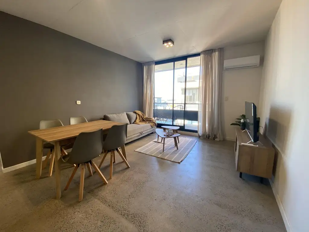 Tigre balcony apartment