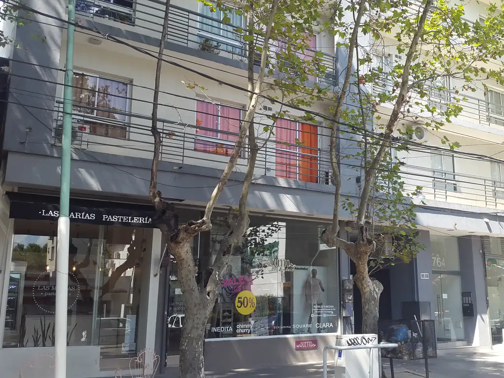 1 bedroom, balcony and parking