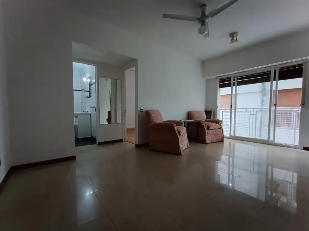 2 ambientes, Av. del Libertador