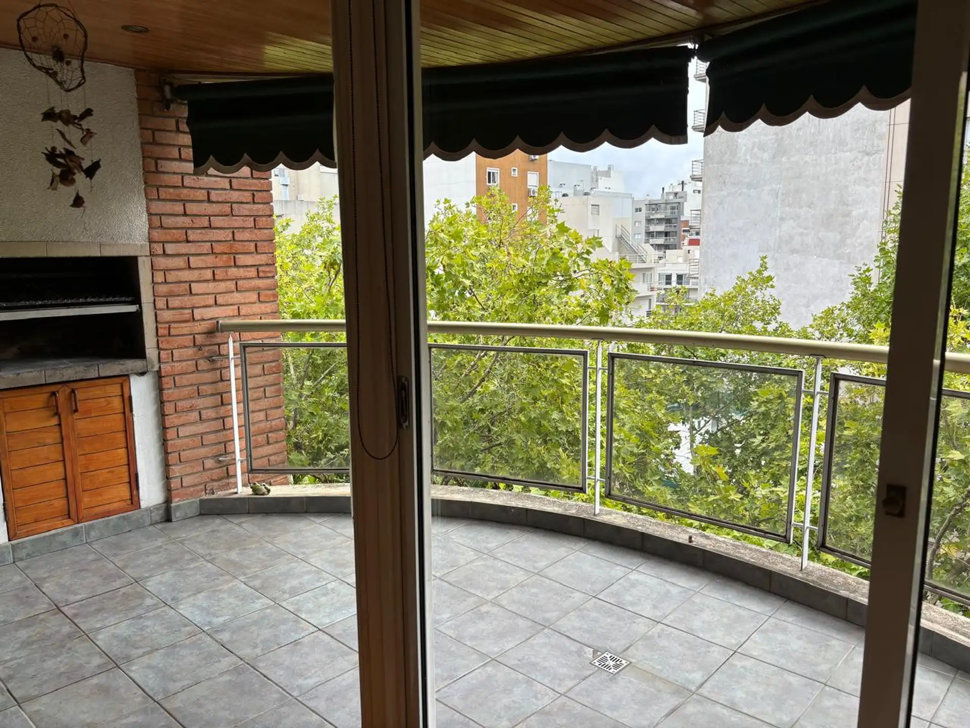 7th floor, balcony with grill