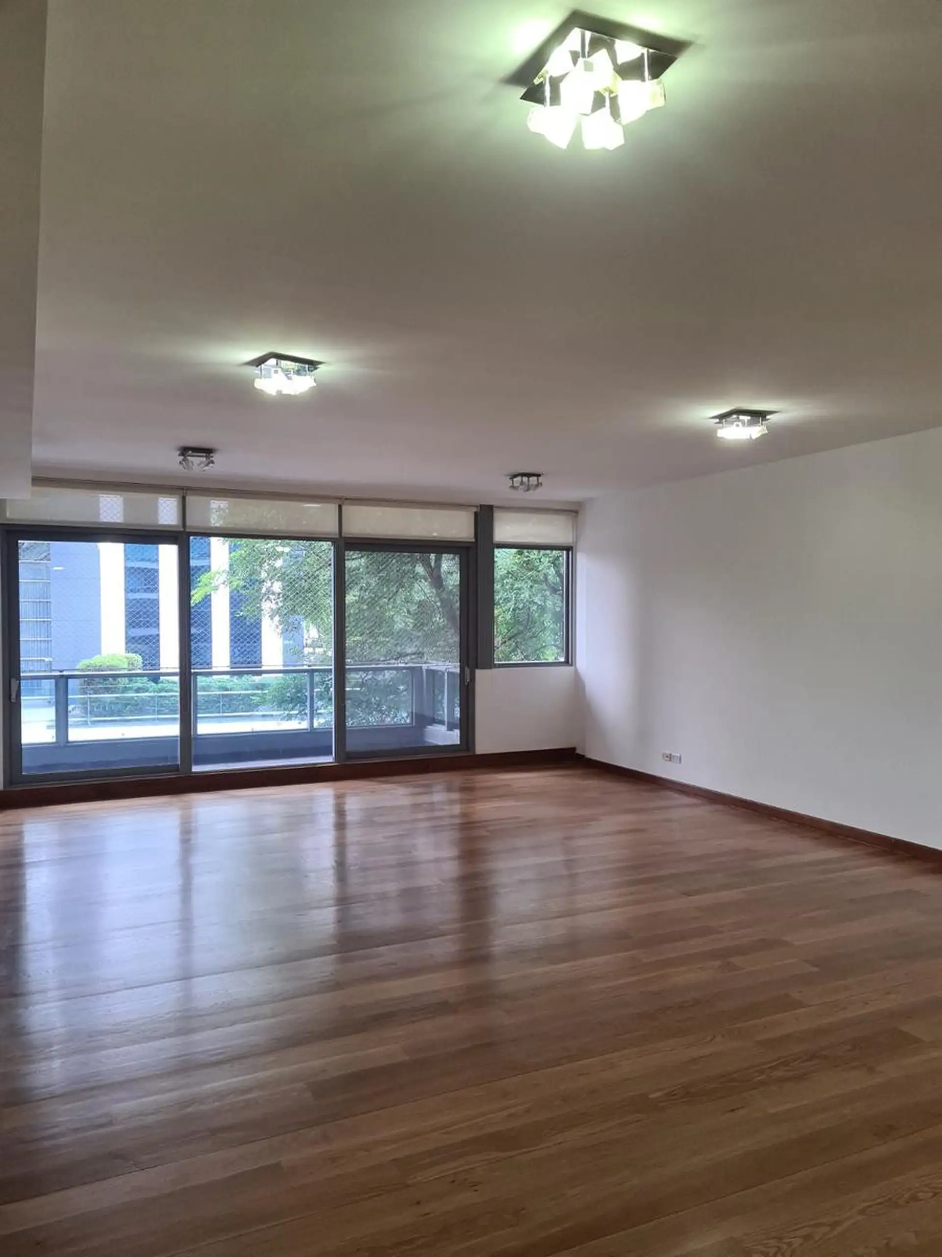190 m², 2 suites, cochera