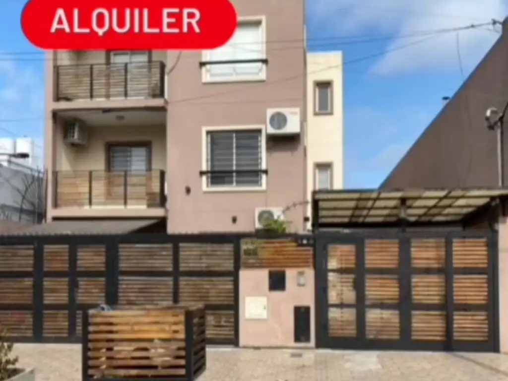 2 ambientes con balcón y cochera