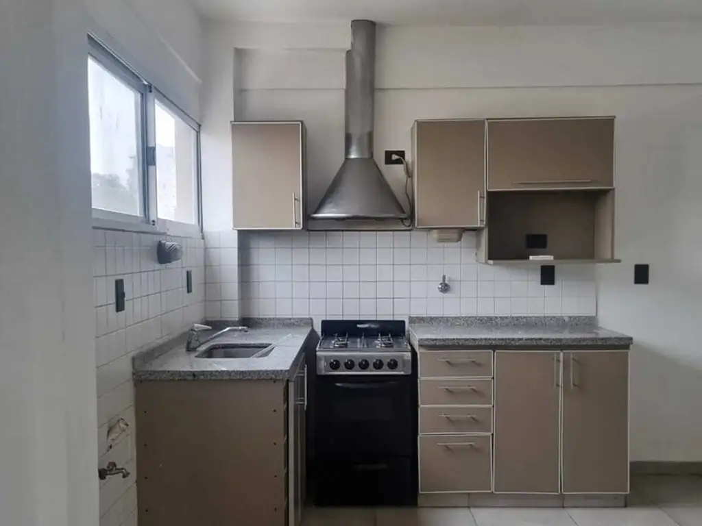 2 комнаты, балкон и парковка