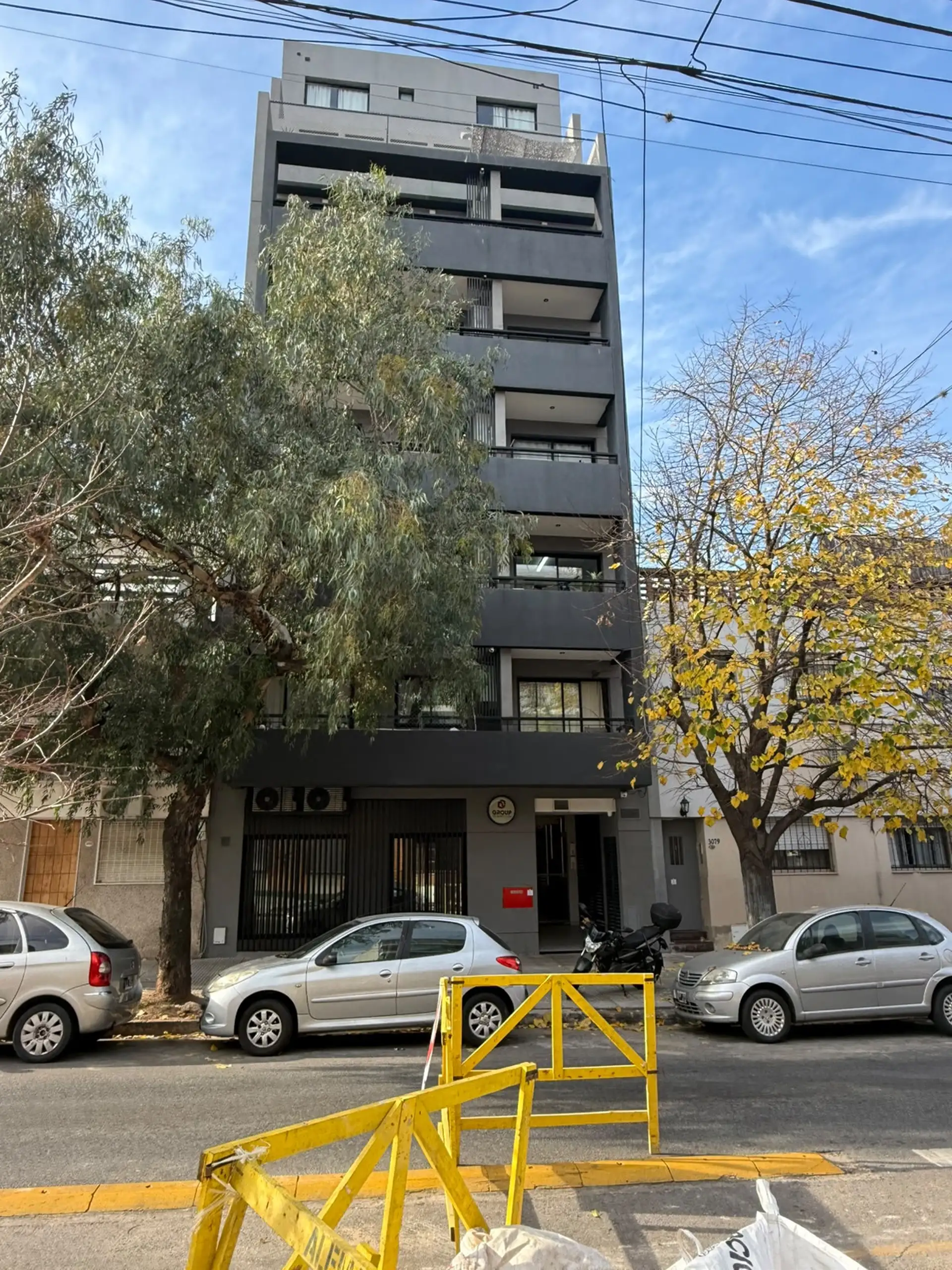 2 ambientes al frente, 2 baños