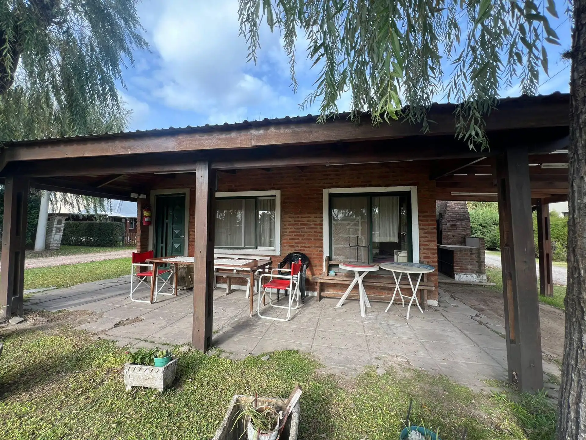 Casa amueblada con jardín