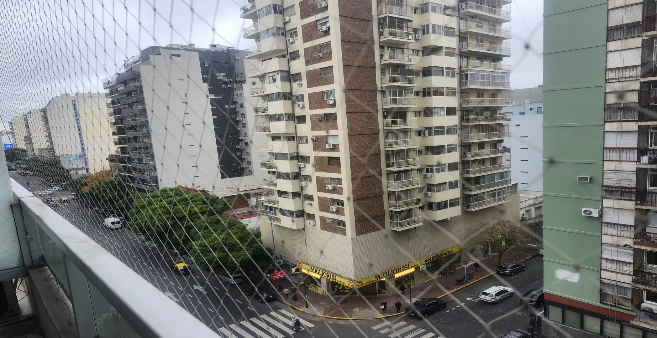 High-floor, electric studio