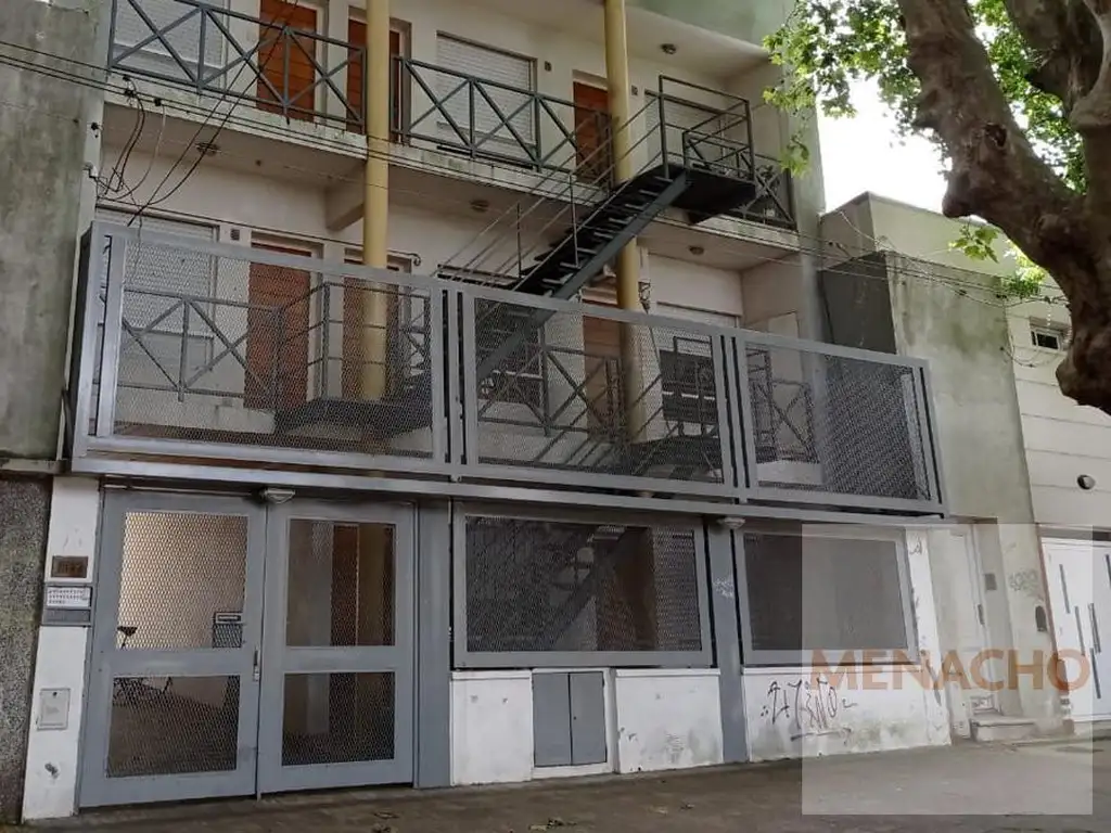 1 dormitorio, balcón al frente