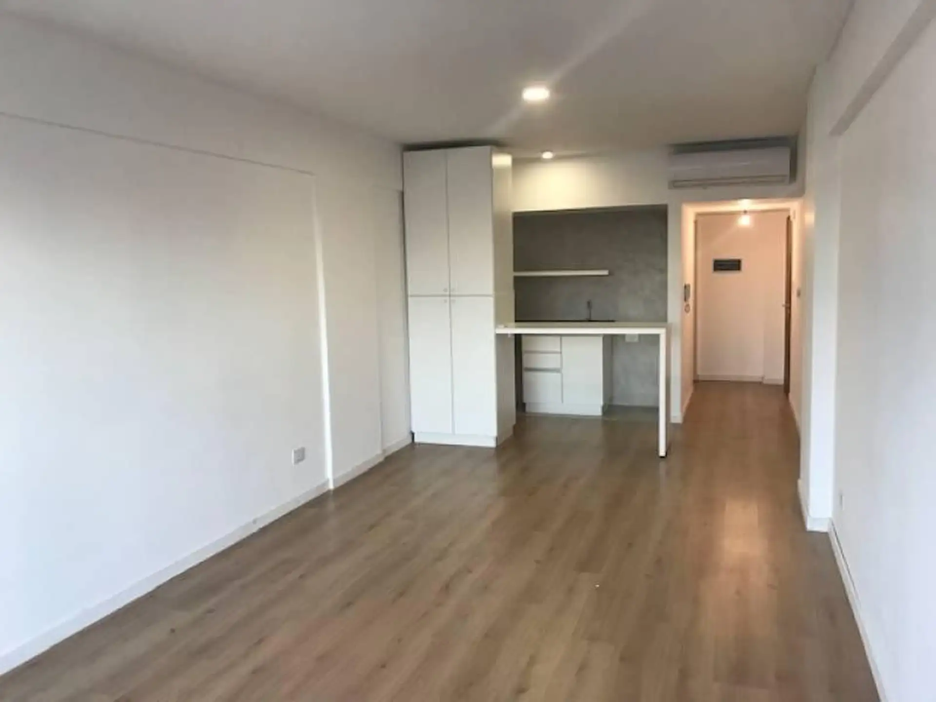 Studio com DVH e aquecimento no piso