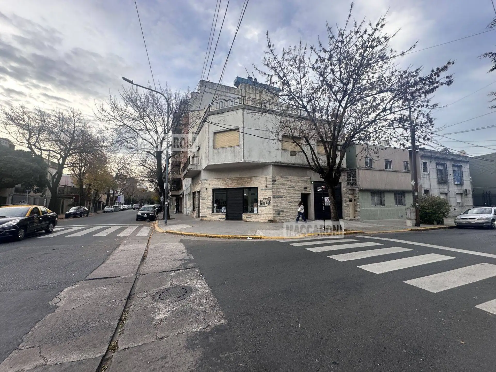 Planta alta con balcón y terraza