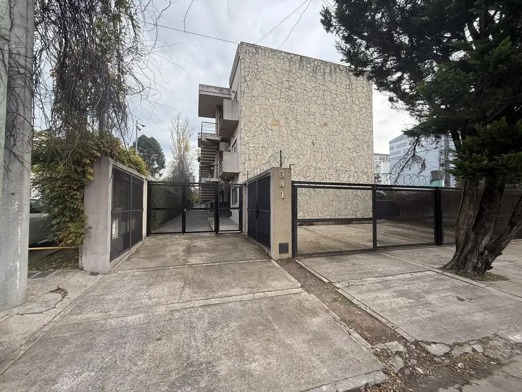 1 dormitorio, balcón y cochera