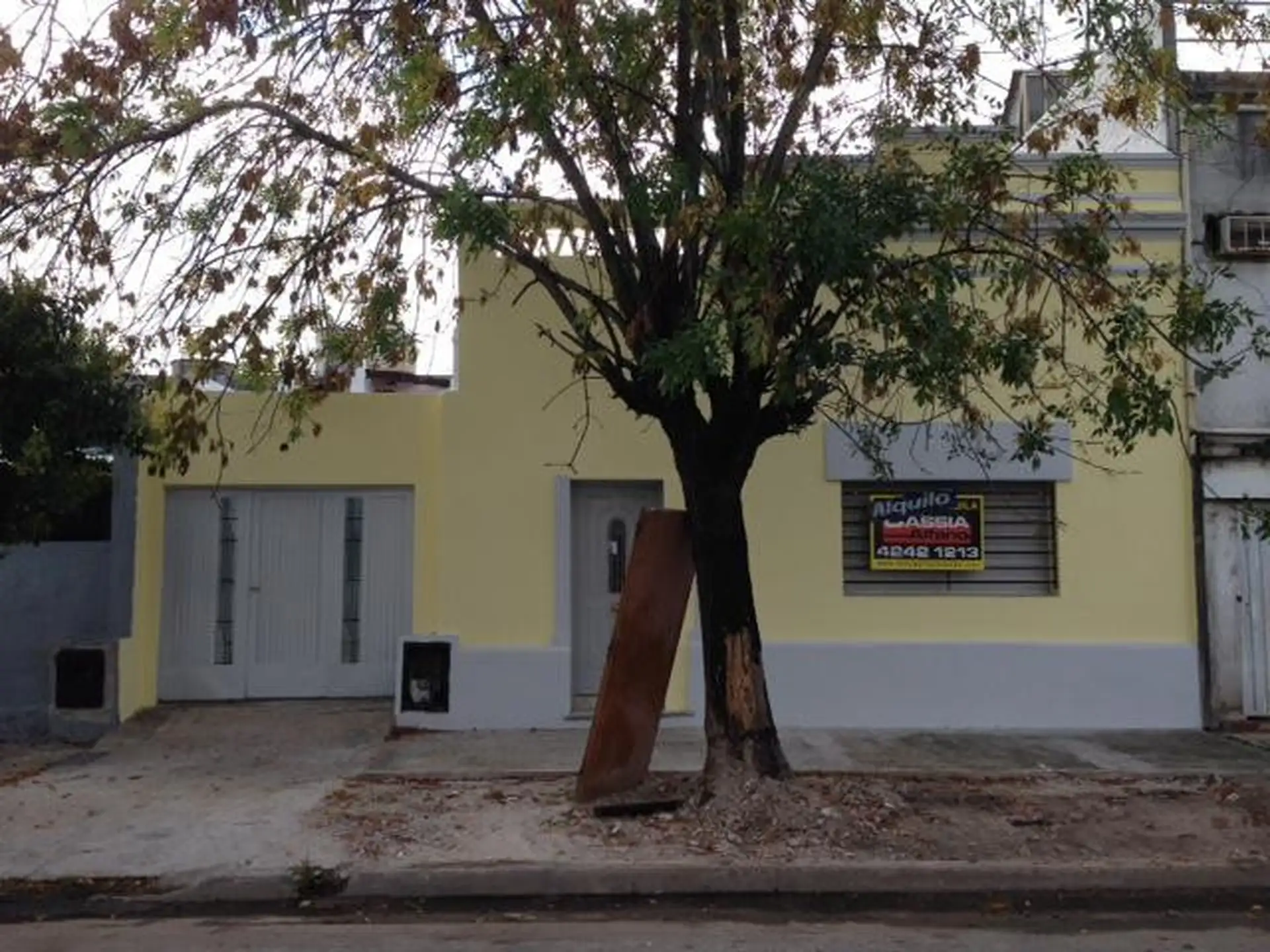 Casa en Alquiler en Lanus Este, Lanus