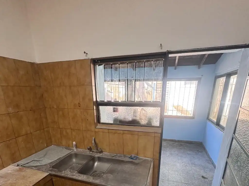 Casa con galería y gran patio