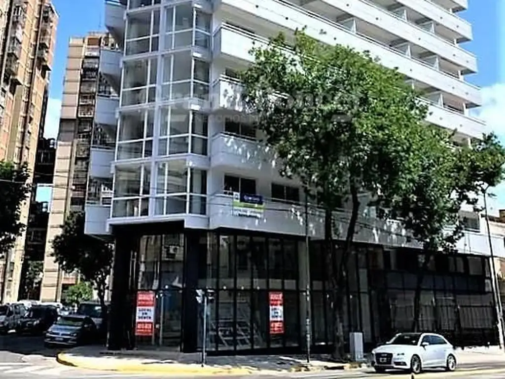 4to piso con balcón al frente