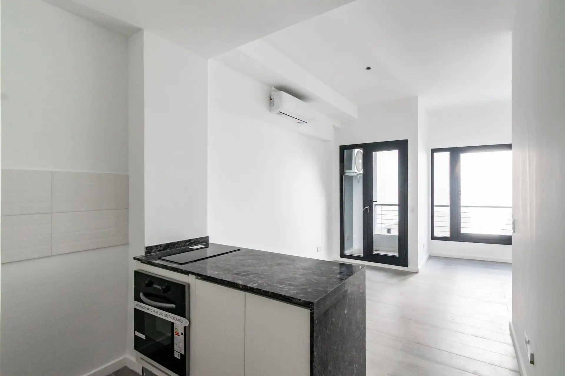 New studio apartment 7th floor