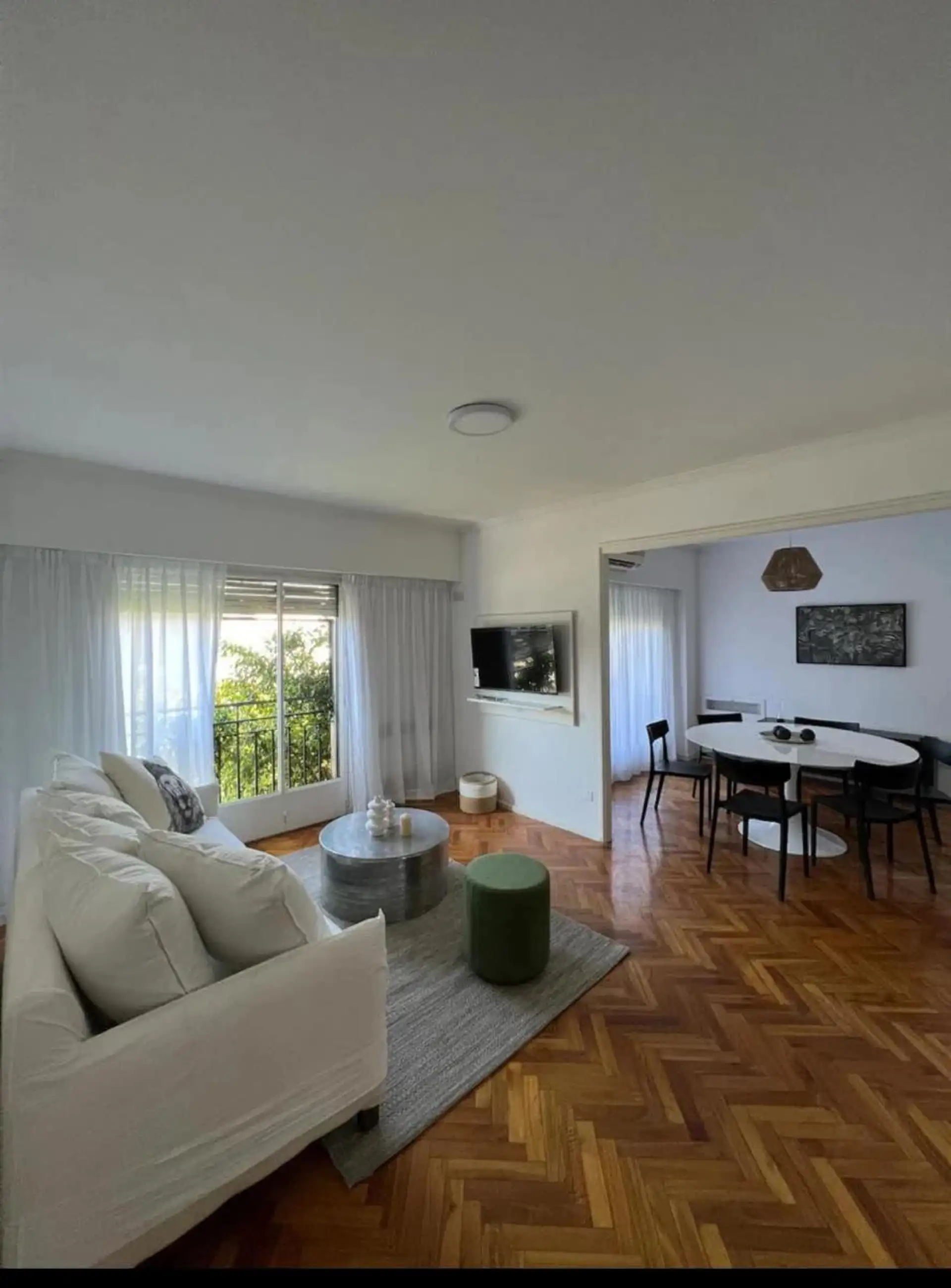 77 m², 2 dormitorios, amoblado