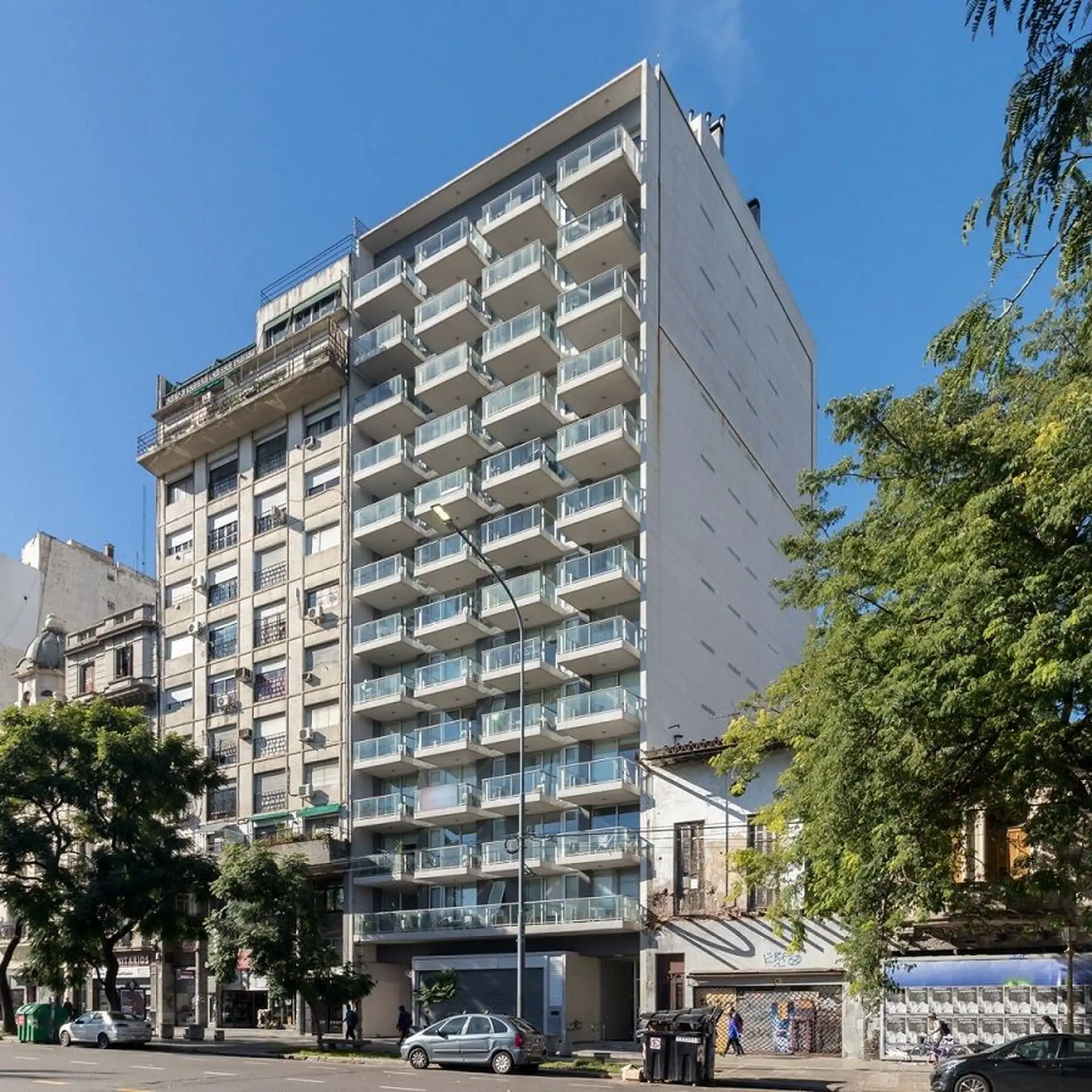 Studio com varanda frontal