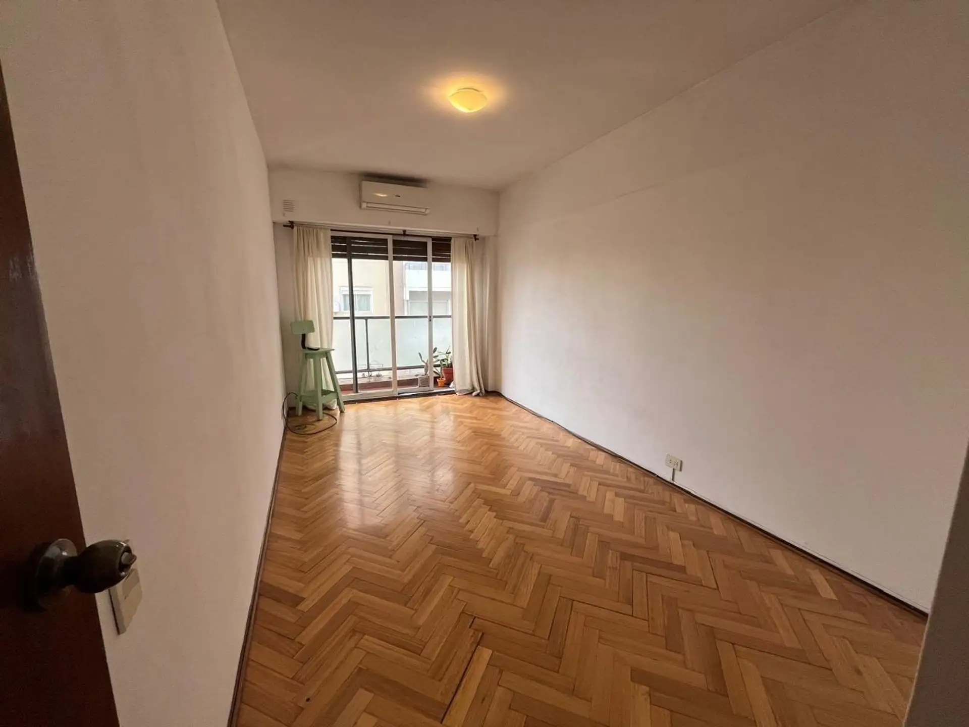 2-room apartment with rear balcony