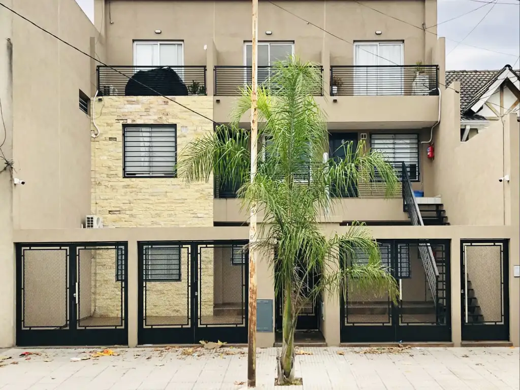 75 m² duplex with parking