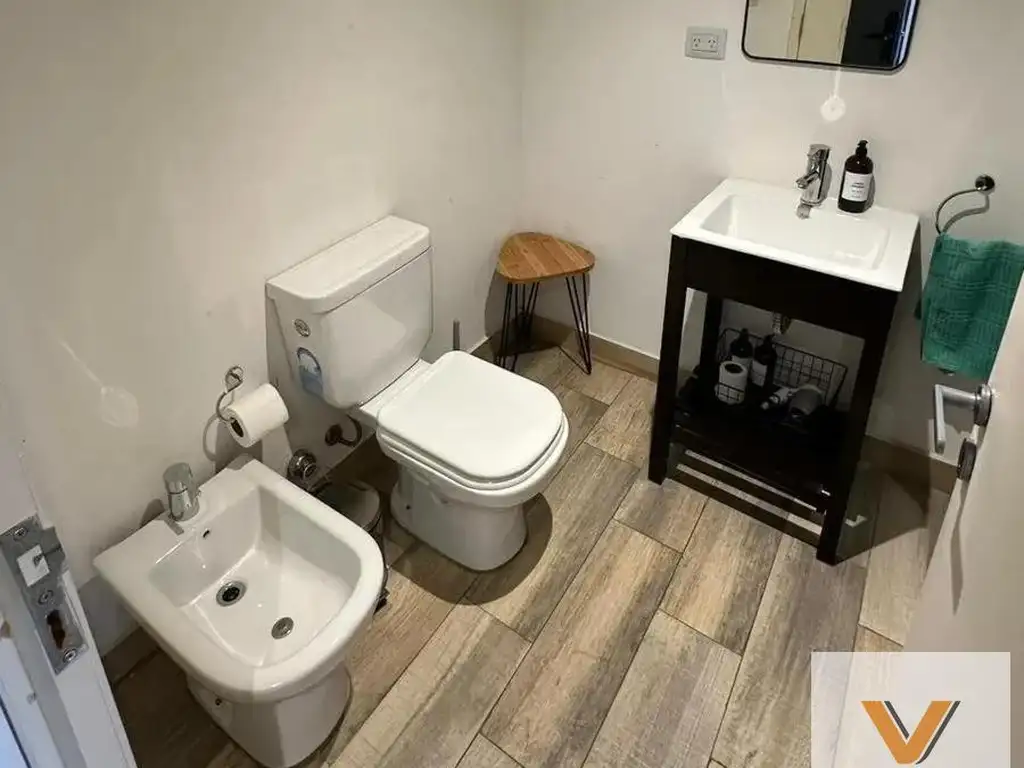 Monoambiente con balcón y pileta