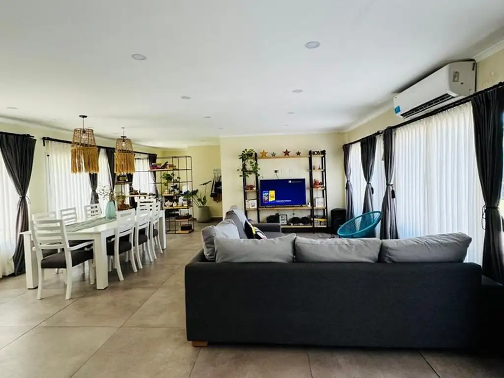 Furnished house with pool