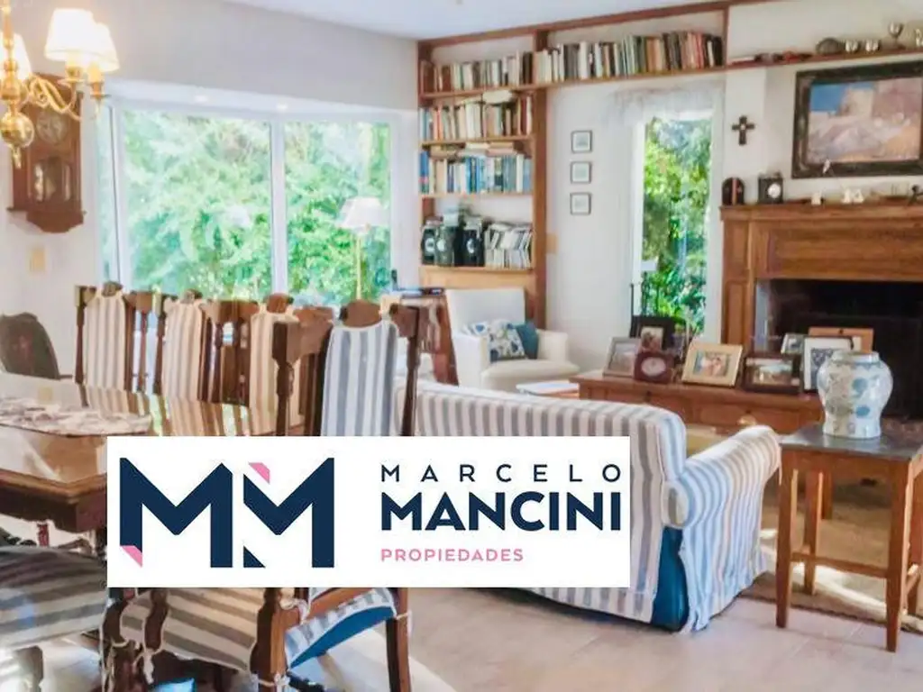 Casa en Saint Thomas con vista al golf