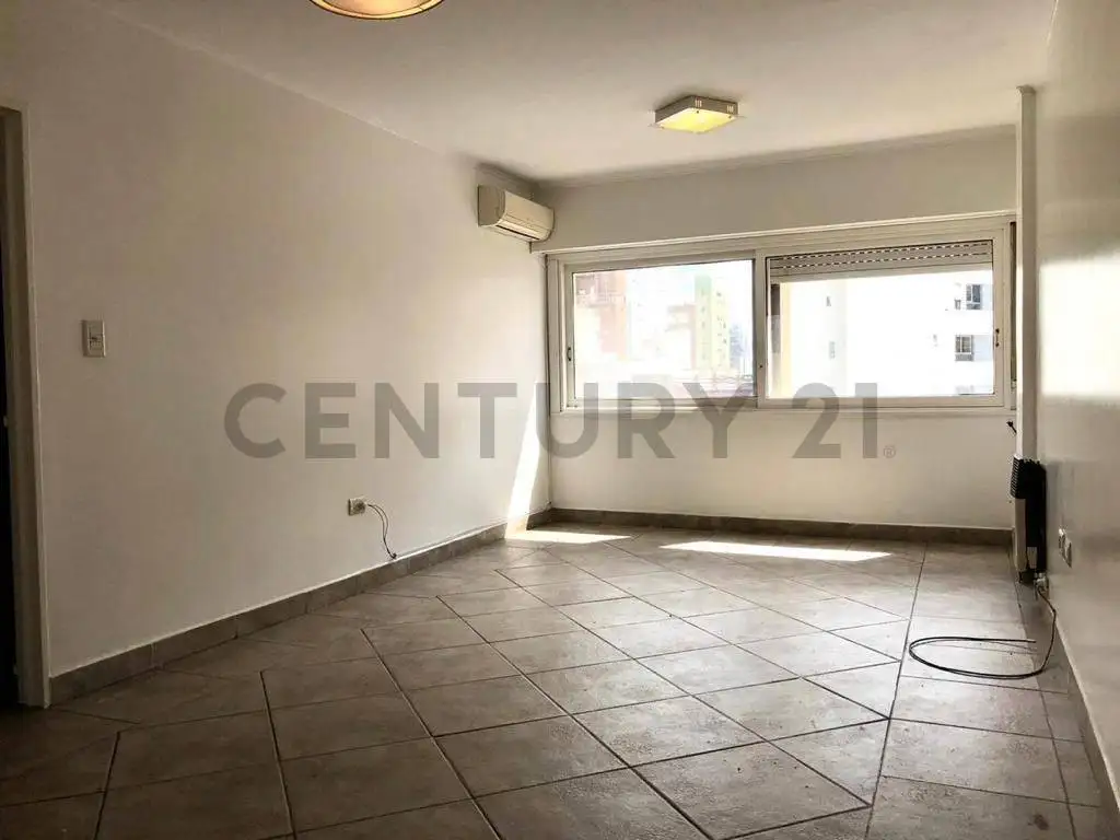 Apartamento 3 dormitórios com AC