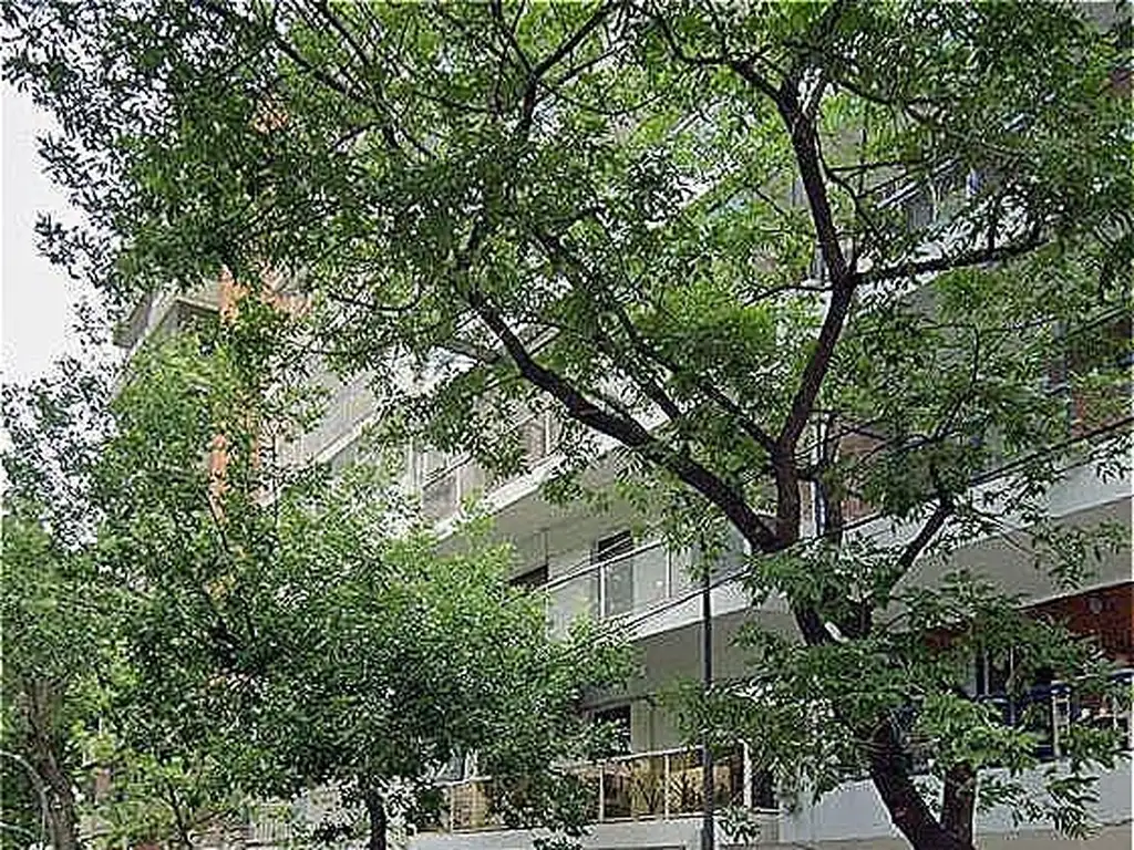 Almagro, balcón francés y parquet