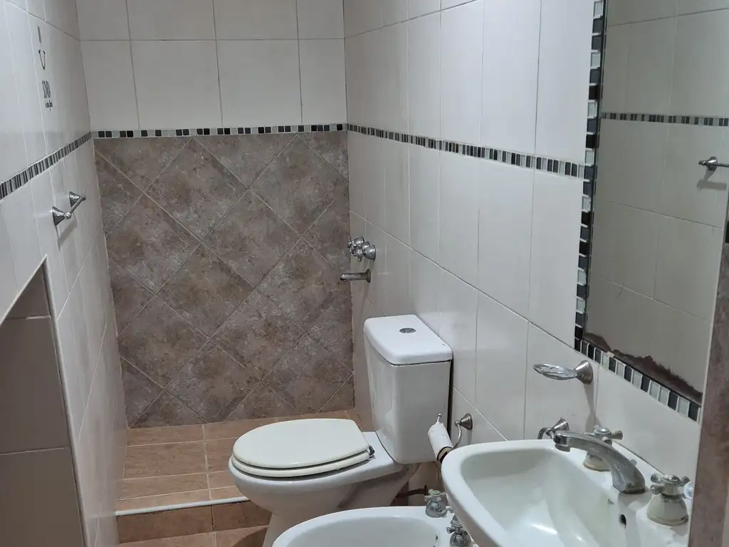 1 dormitorio, a 2 cuadras de Padua