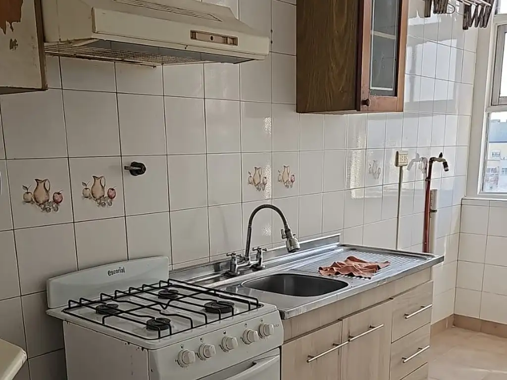 14 этаж, вид на город и газовая кухня