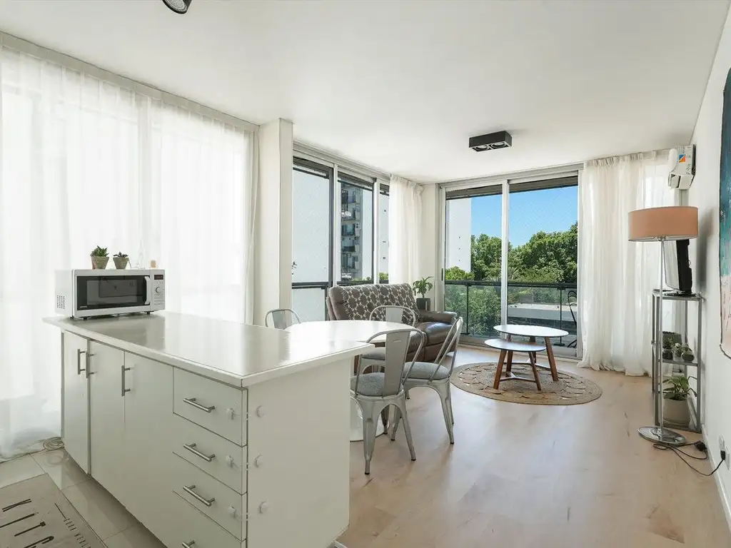 4th floor front-facing, L balcony