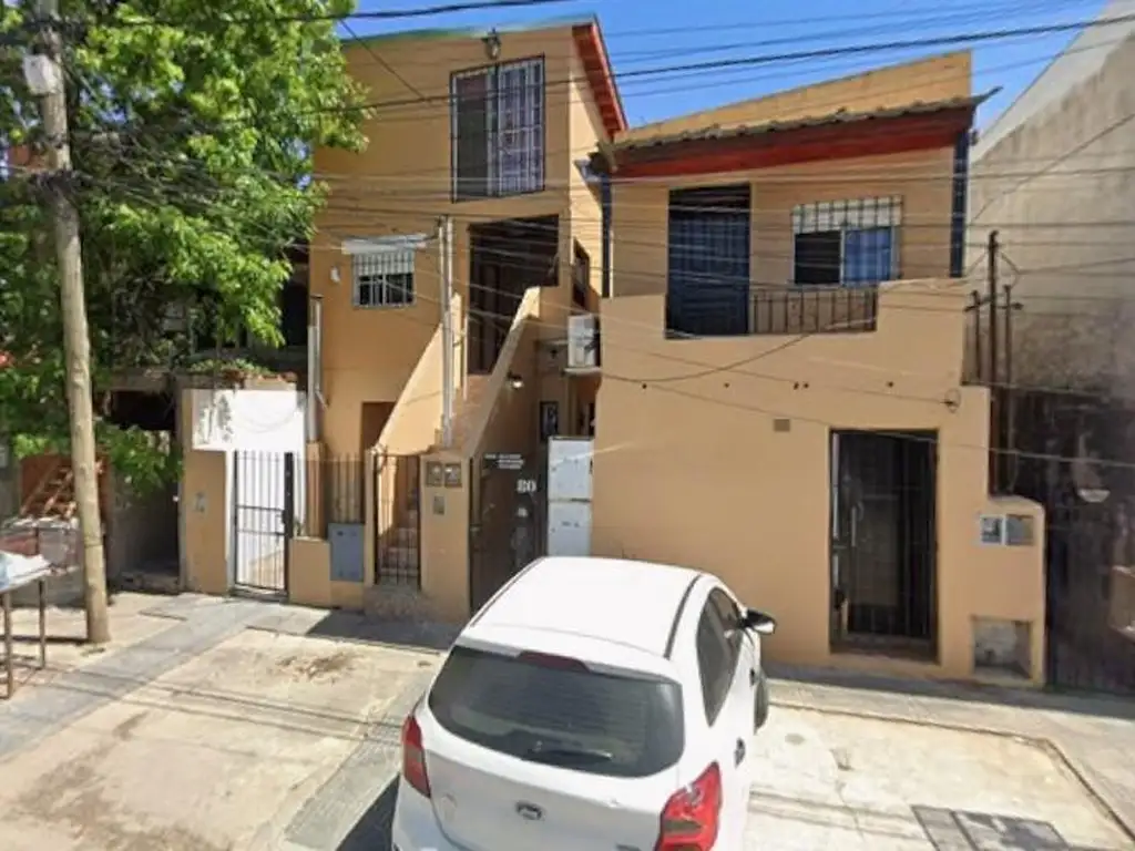 27 m² cubiertos, patio y sin expensas
