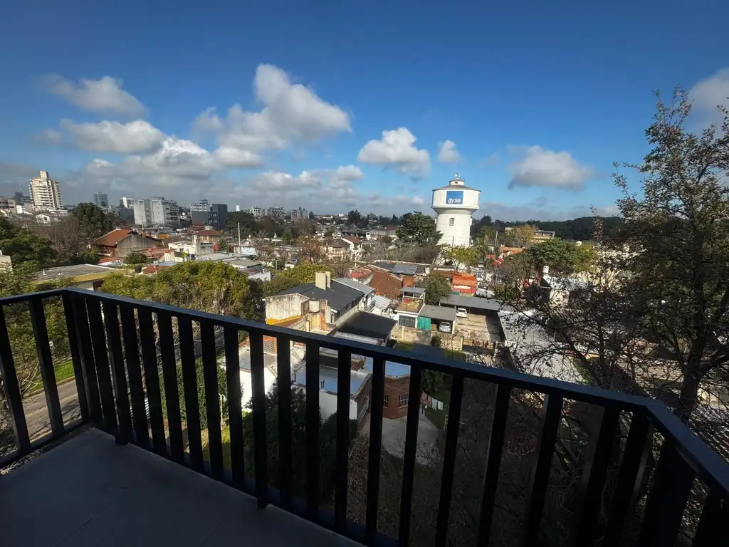 2-room apartment with balcony and AC